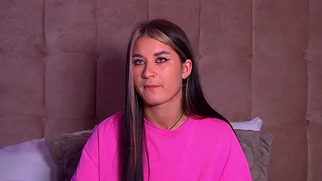 Snapshot of RachelSimpson chatting on 02/03/25, 10:21 RachelSimpson online show from 02/03/25, 10:21