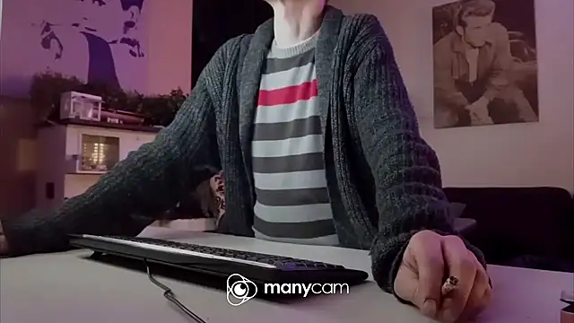 Snapshot of der_dino30 chatting on 03/20/25, 02:40 der dino30 online show from 03/20/25, 02:40