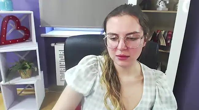 Zoey Erotic online show from 02/06/25, 11:43