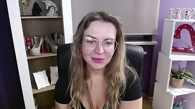 Zoey Erotic online show from 10/13/25, 04:34