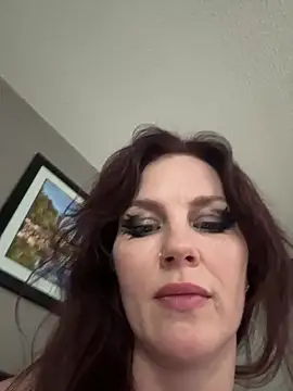 Snapshot of courtneyoccult chatting on 10/04/25, 05:16 courtneyoccult online show from 10/04/25, 05:16