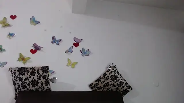 linapalacios online show from 11/23/25, 02:17