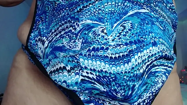 linapalacios online show from 12/18/25, 03:34