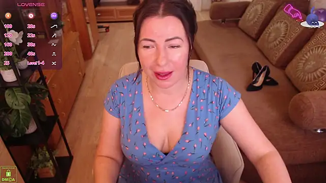 LauraClarck online show from 05/03/26, 07:47