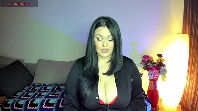 Snapshot of Laura_sinner chatting on 03/03/25, 11:24 Laura sinner online show from 03/03/25, 11:24