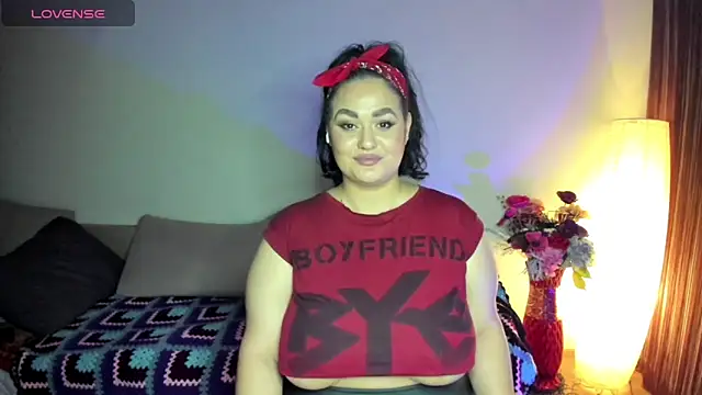 Snapshot of Laura_sinner chatting on 03/08/25, 10:56 Laura sinner online show from 03/08/25, 10:56