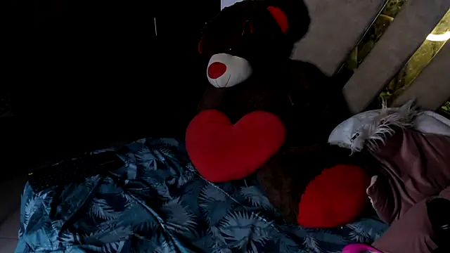 GiselReyes online show from 09/22/25, 10:12