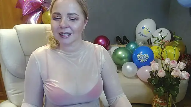 Snapshot of Cute_sun chatting on 12/11/24, 12:12 Cute sun online show from 12/11/24, 12:12