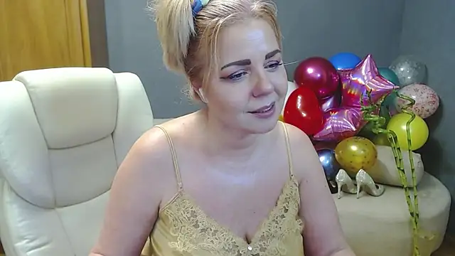 Snapshot of Cute_sun chatting on 12/22/24, 11:41 Cute sun online show from 12/22/24, 11:41