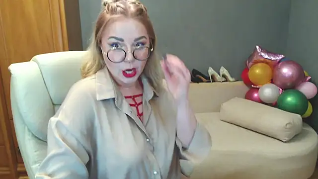 Snapshot of Cute_sun chatting on 02/28/25, 08:18 Cute sun online show from 02/28/25, 08:18