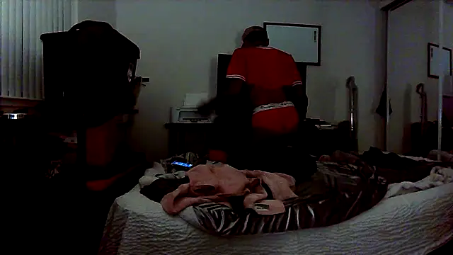Snapshot of trophyboi69 chatting on 12/05/24, 10:23 trophyboi69 online show from 12/05/24, 10:23