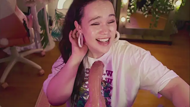 Chery Lady22 online show from 03/05/25, 11:06