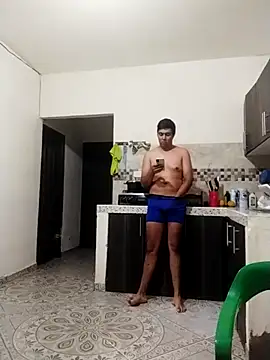 Chocolatinajet online show from 04/15/26, 11:27