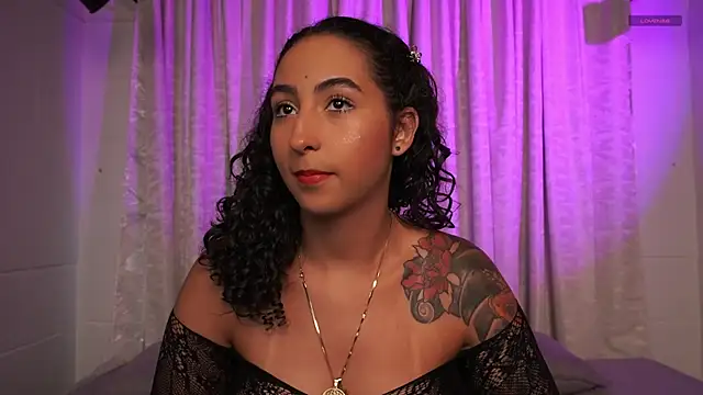 agatha collins  online show from 09/19/25, 07:25