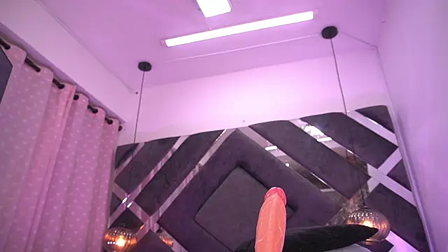 violeta aroca online show from 02/15/25, 06:12