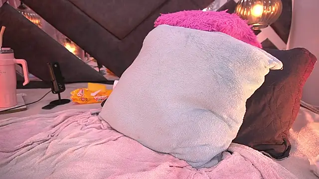 violeta aroca online show from 02/22/25, 06:17