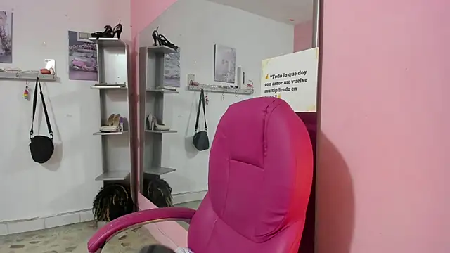 Snapshot of CAMILA--REY chatting on 02/28/26, 11:55 CAMILA--REY online show from 02/28/26, 11:55