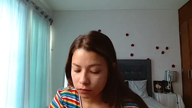 Snapshot of 3littleschoolteens chatting on 05/11/26, 05:54 3littleschoolteens online show from 05/11/26, 05:54