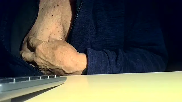 tachione2 online show from 10/06/25, 05:05