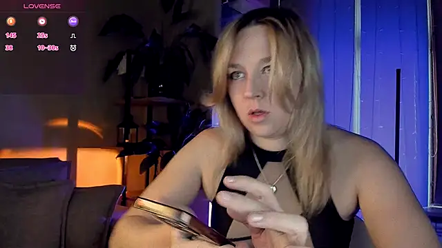 5 in one online show from 10/18/25, 04:59