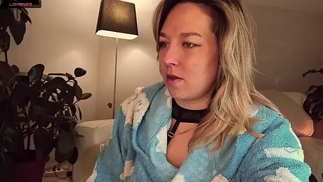 5 in one online show from 07/04/26, 04:18