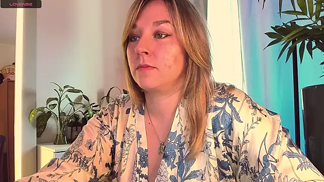 5 in one online show from 07/09/26, 04:27