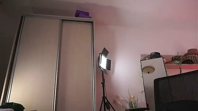 Amaliamour online show from 02/18/25, 03:21