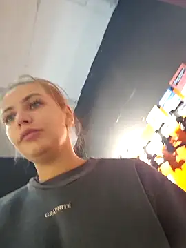 Keli Jessi online show from 10/03/25, 05:43