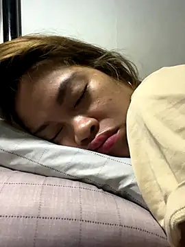 Snapshot of pinay4uwithagoodheart chatting on 10/30/25, 09:48 pinay4uwithagoodheart online show from 10/30/25, 09:48