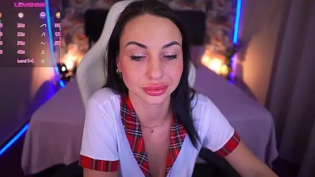 KristiiMax online show from 12/04/25, 04:27