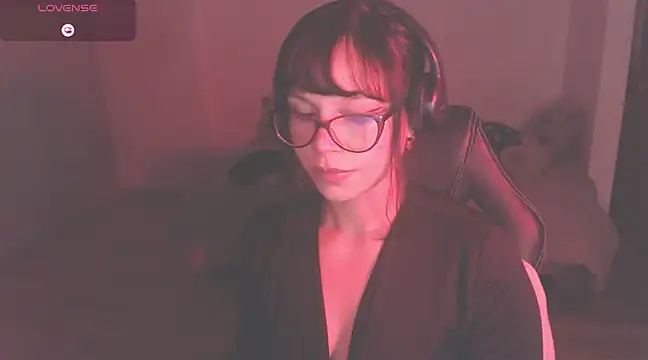 Snapshot of modjo_ chatting on 03/22/25, 04:03 modjo online show from 03/22/25, 04:03