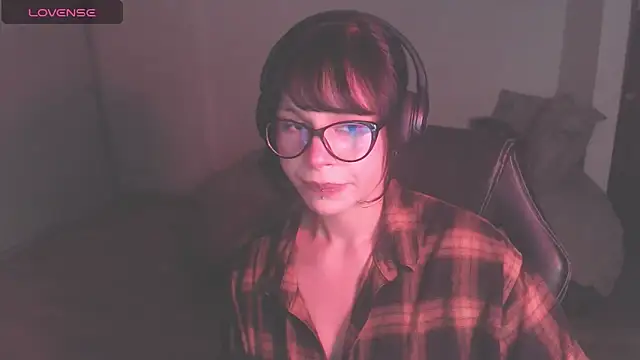 Snapshot of modjo_ chatting on 09/21/25, 03:41 modjo online show from 09/21/25, 03:41