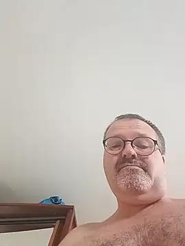 Snapshot of mike9473 chatting on 11/04/25, 08:57 mike9473 online show from 11/04/25, 08:57