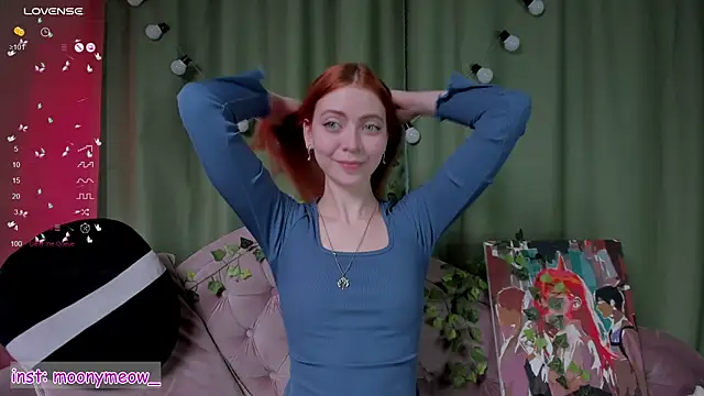 Snapshot of lika_lil chatting on 12/30/24, 06:31 lika lil online show from 12/30/24, 06:31