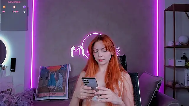 Snapshot of lika_lil chatting on 10/06/25, 02:09 lika lil online show from 10/06/25, 02:09