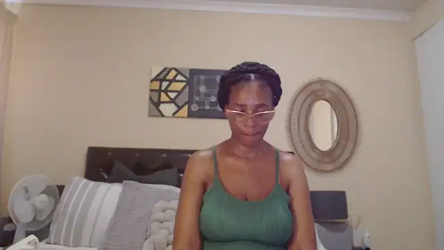 Creamyass22 online show from 02/19/26, 04:03