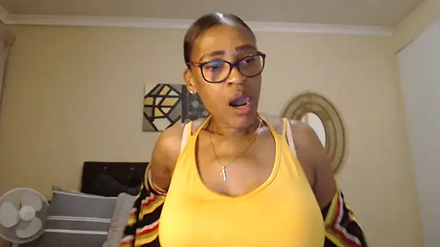 Creamyass22 online show from 04/11/26, 04:55