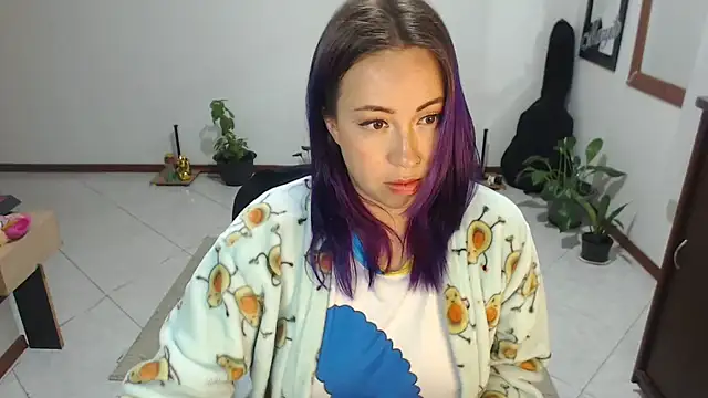 charlottezoe15 online show from 05/22/26, 10:10