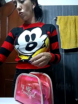 LunaZambrano online show from 02/24/25, 06:47