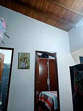 LunaZambrano online show from 12/05/25, 02:14