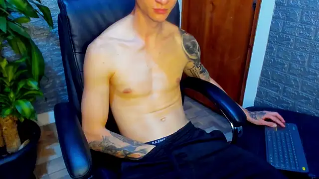 Snapshot of Dmtry6 chatting on 03/23/25, 02:26 Dmtry6 online show from 03/23/25, 02:26