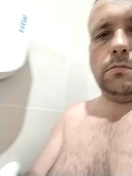 manubm03 online show from 10/30/25, 11:33