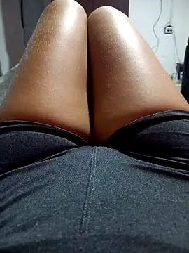 Snapshot of annie-19 chatting on 01/12/25, 02:30 annie-19 online show from 01/12/25, 02:30