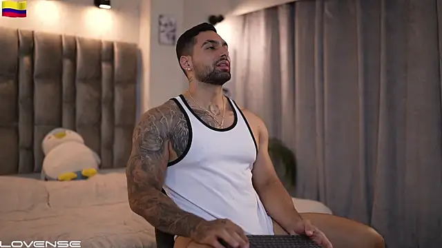 Snapshot of john_king29 chatting on 10/11/25, 12:21 john king29 online show from 10/11/25, 12:21