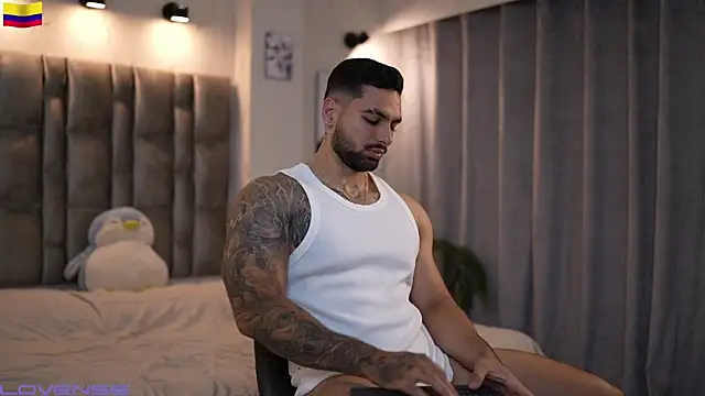 Snapshot of john_king29 chatting on 10/27/25, 10:03 john king29 online show from 10/27/25, 10:03