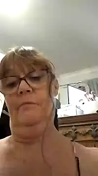 bellaau online show from 01/17/25, 06:23