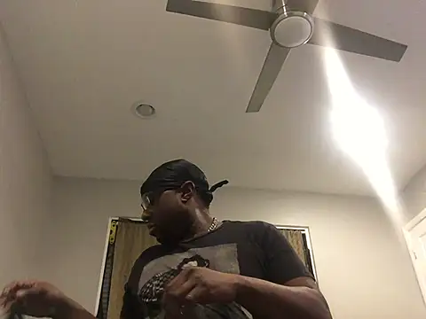 Londonfrotadejr online show from 12/14/24, 09:29