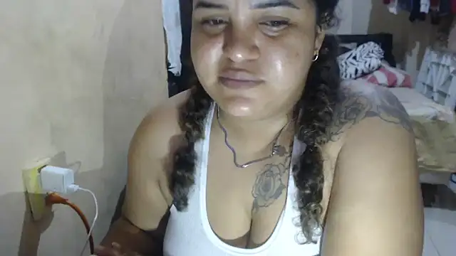 SEXY SENSUALSARA online show from 05/20/26, 05:02