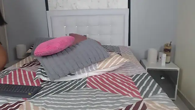 Snapshot of Sofia_Blosom chatting on 02/12/25, 06:51 Sofia Blosom online show from 02/12/25, 06:51