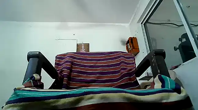 Snapshot of manan28 chatting on 12/15/24, 05:13 manan28 online show from 12/15/24, 05:13